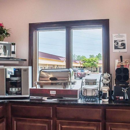 Amherst Inn & Suites 외부 사진