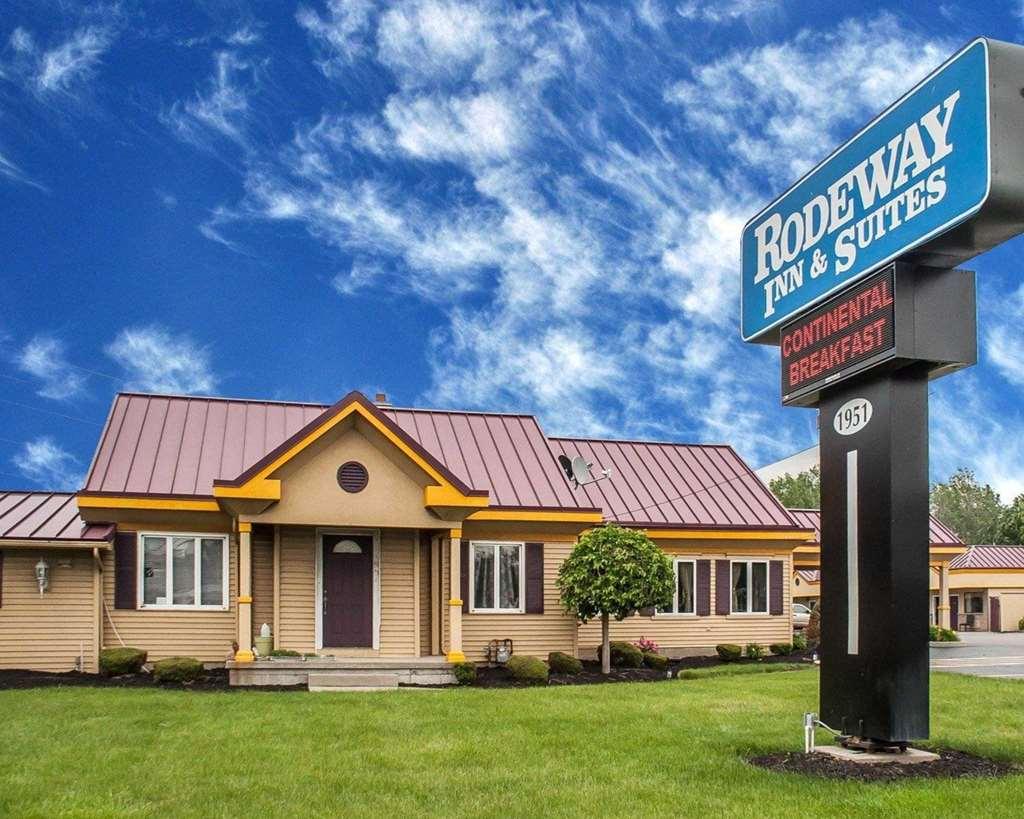 Amherst Inn & Suites 외부 사진