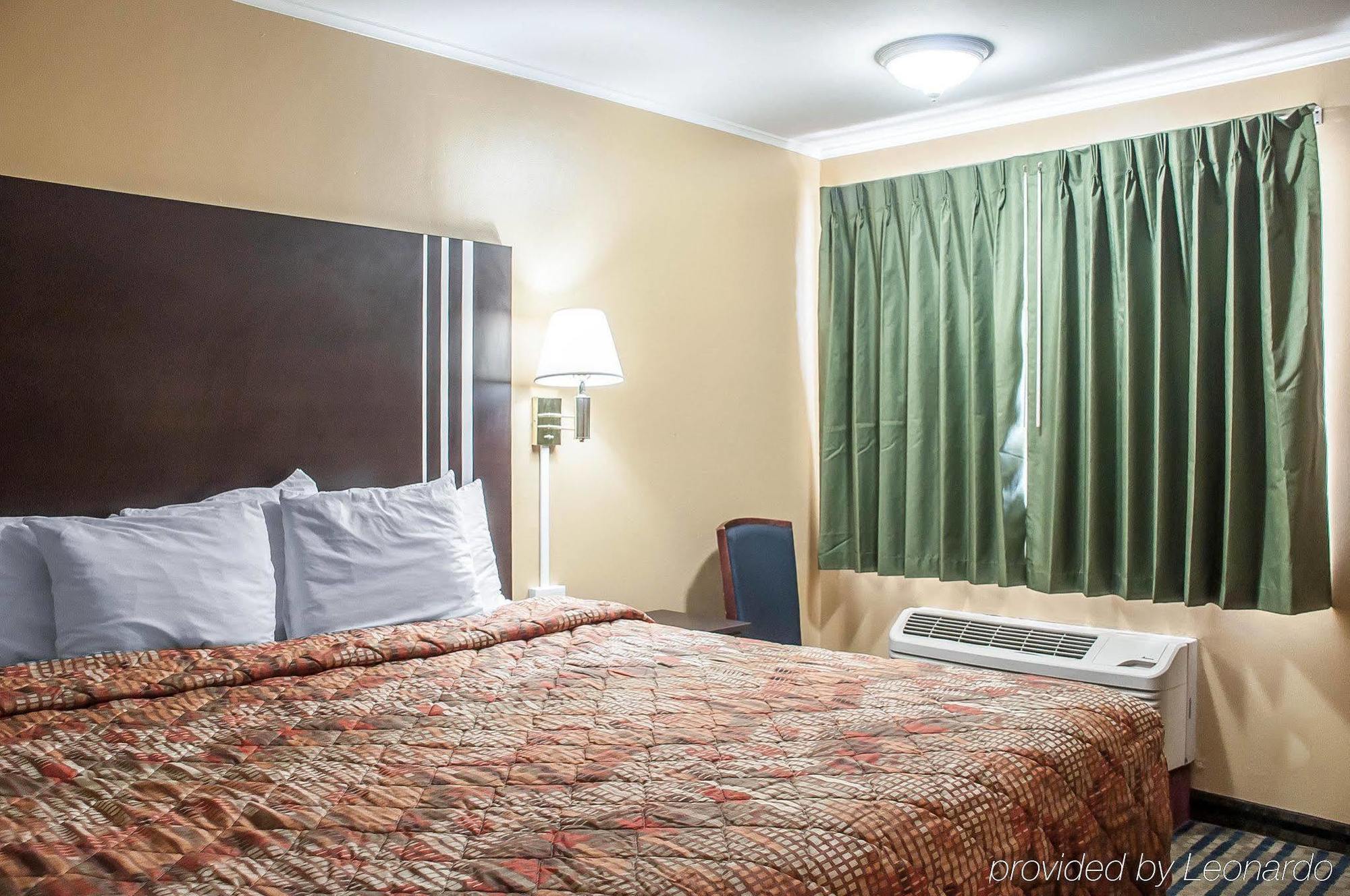 Amherst Inn & Suites 외부 사진
