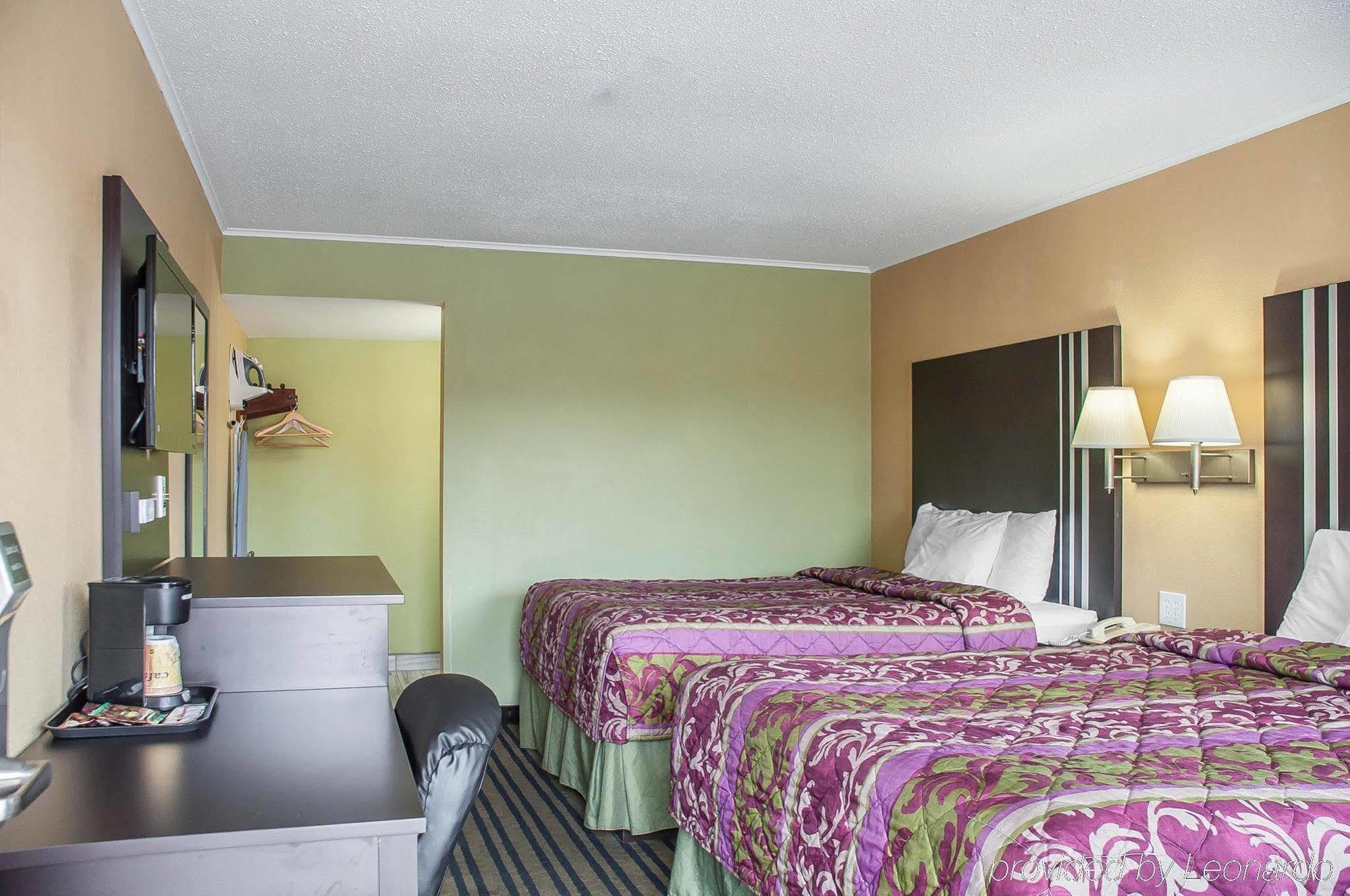 Amherst Inn & Suites 외부 사진