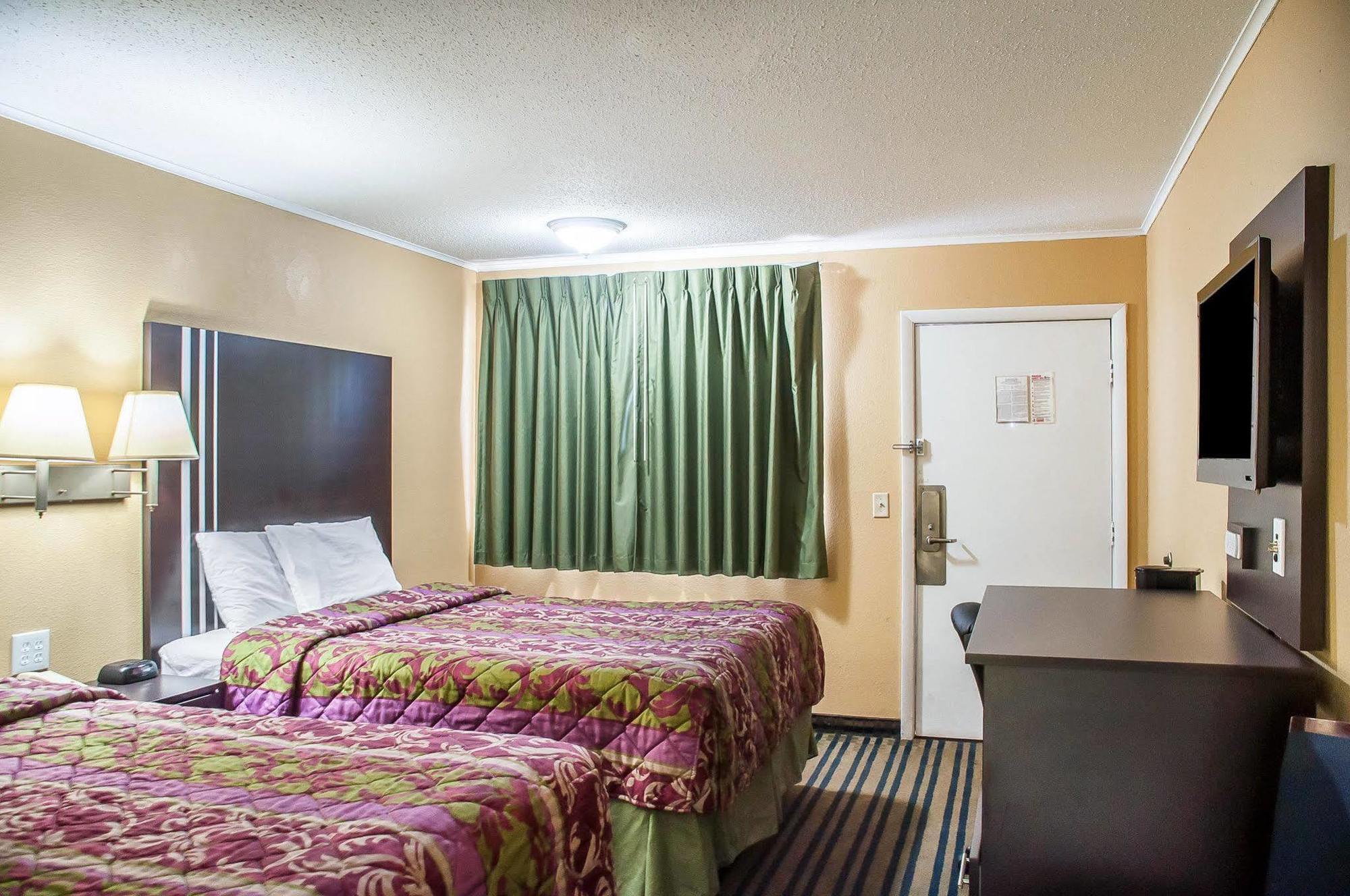 Amherst Inn & Suites 외부 사진