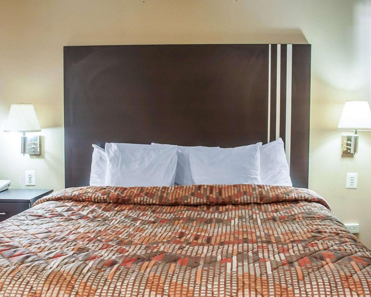 Amherst Inn & Suites 외부 사진