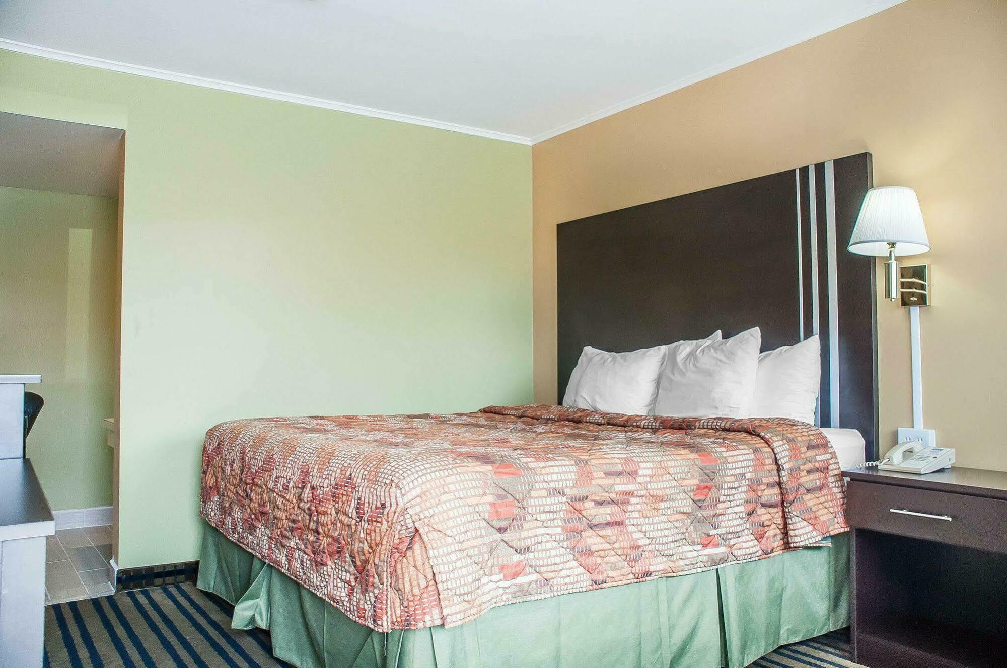 Amherst Inn & Suites 외부 사진