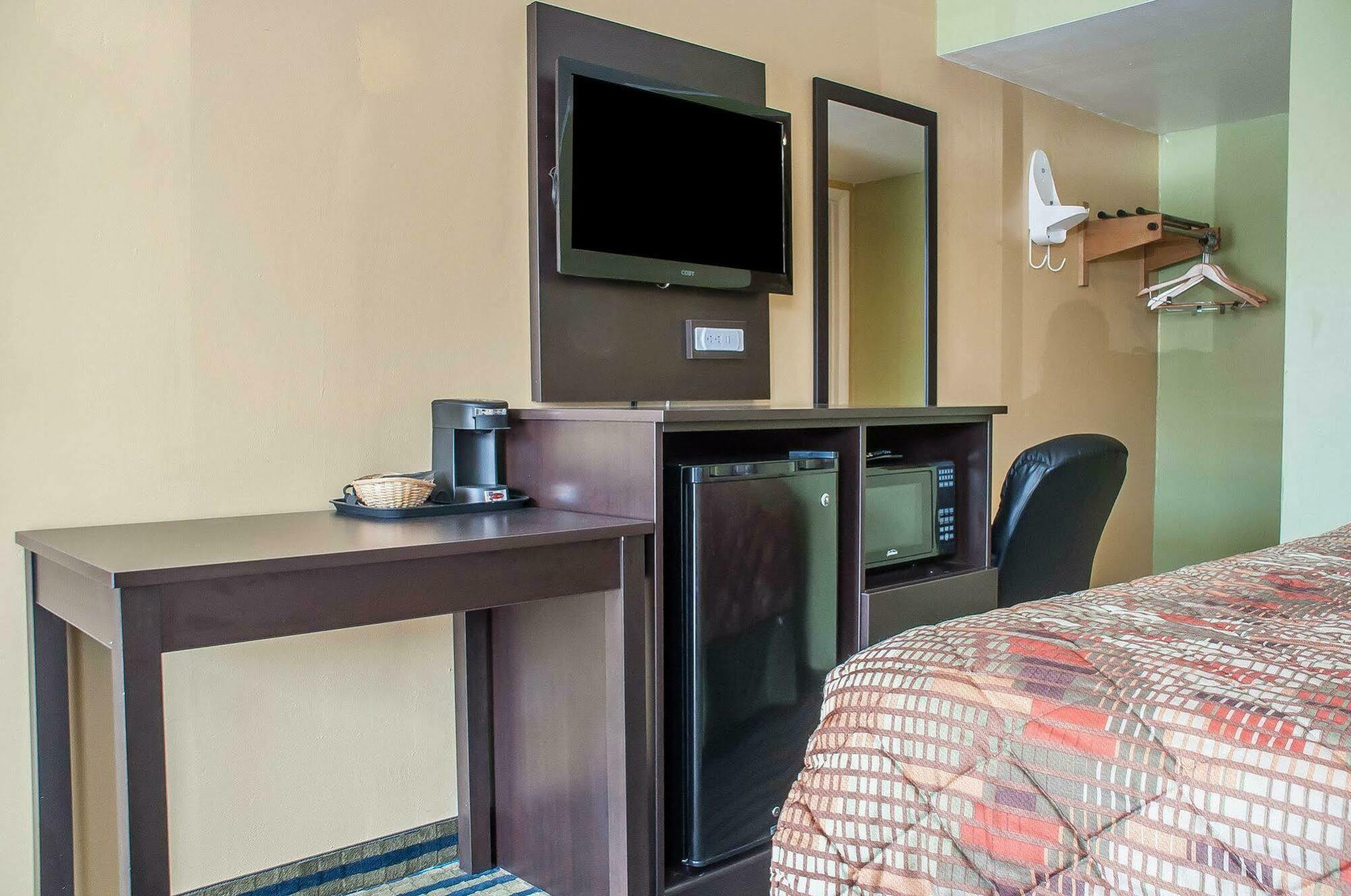 Amherst Inn & Suites 외부 사진
