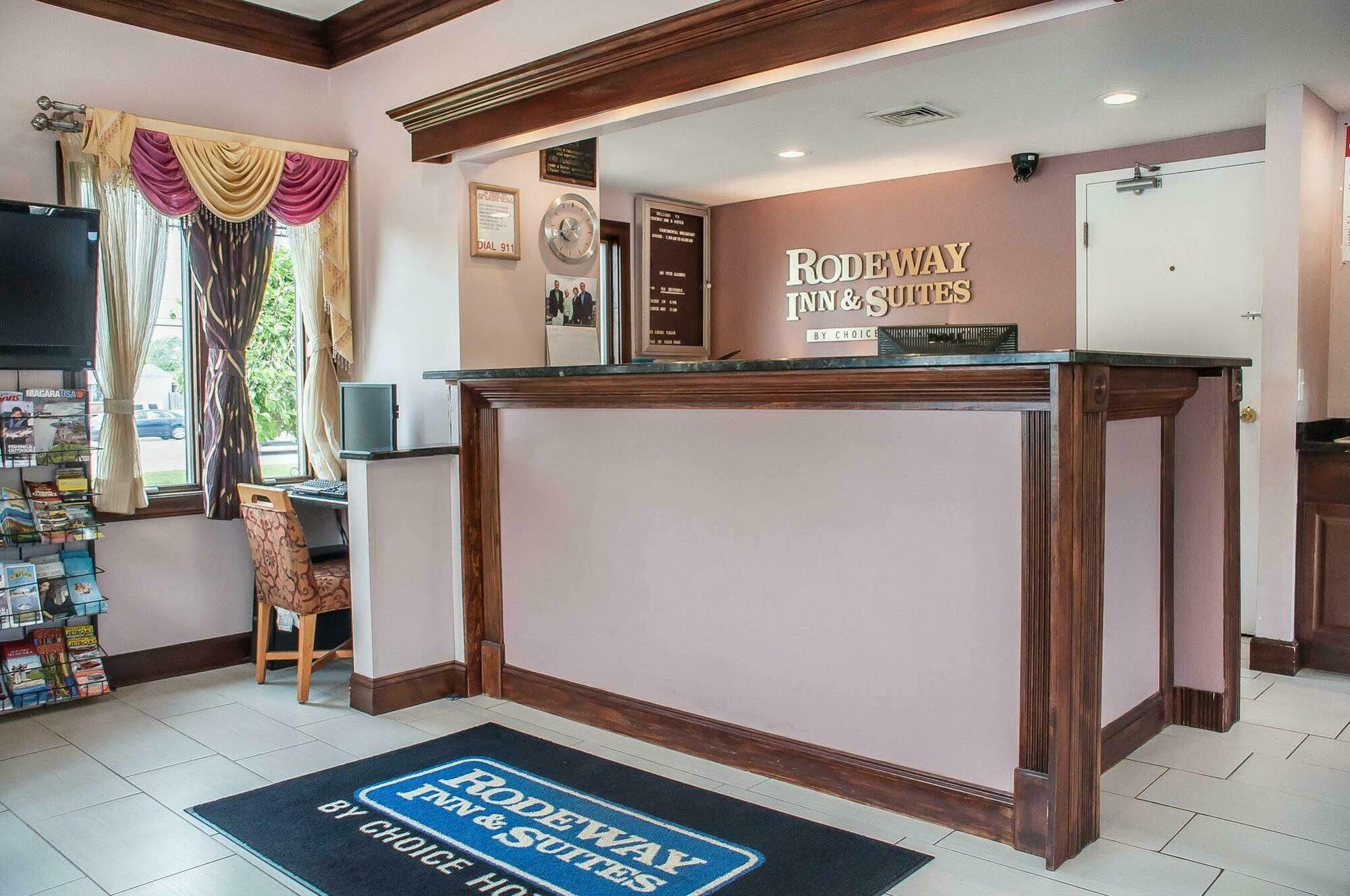 Amherst Inn & Suites 외부 사진